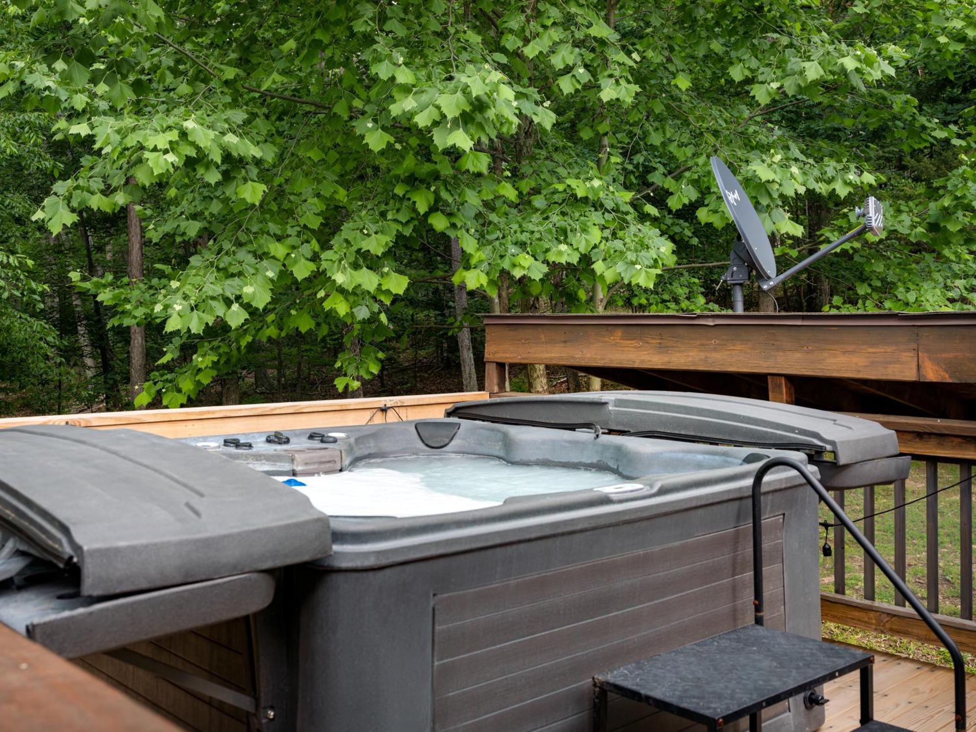 Shenandoah Dog Friendly Cabin With River Access, Hot Tub, Fire Pit, Bbq, Outdoor Dining شيناندواه المظهر الخارجي الصورة