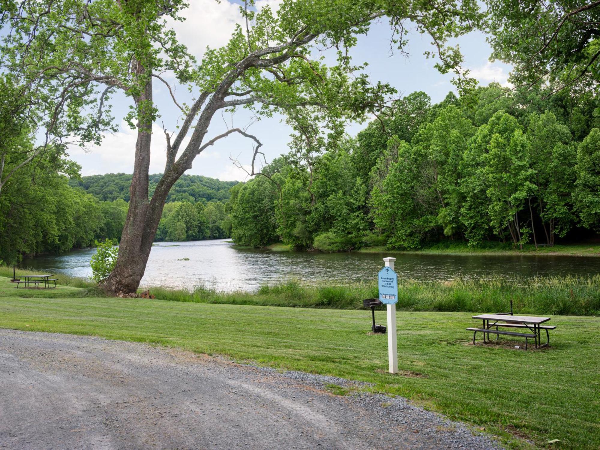 Shenandoah Dog Friendly Cabin With River Access, Hot Tub, Fire Pit, Bbq, Outdoor Dining شيناندواه المظهر الخارجي الصورة